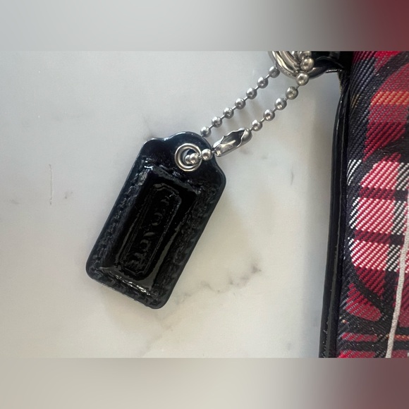 Coach poppy wristlet - Picture 4 of 4